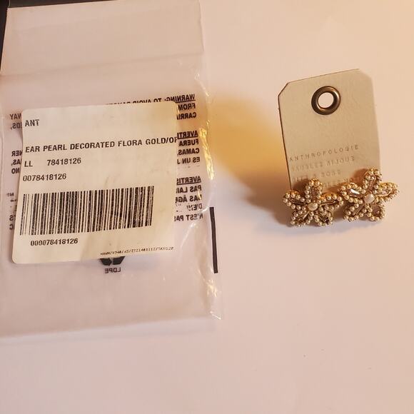 Anthropologie Pearl Beaded Flower Stud Earrings New With Tags "1 - Picture 5 of 8